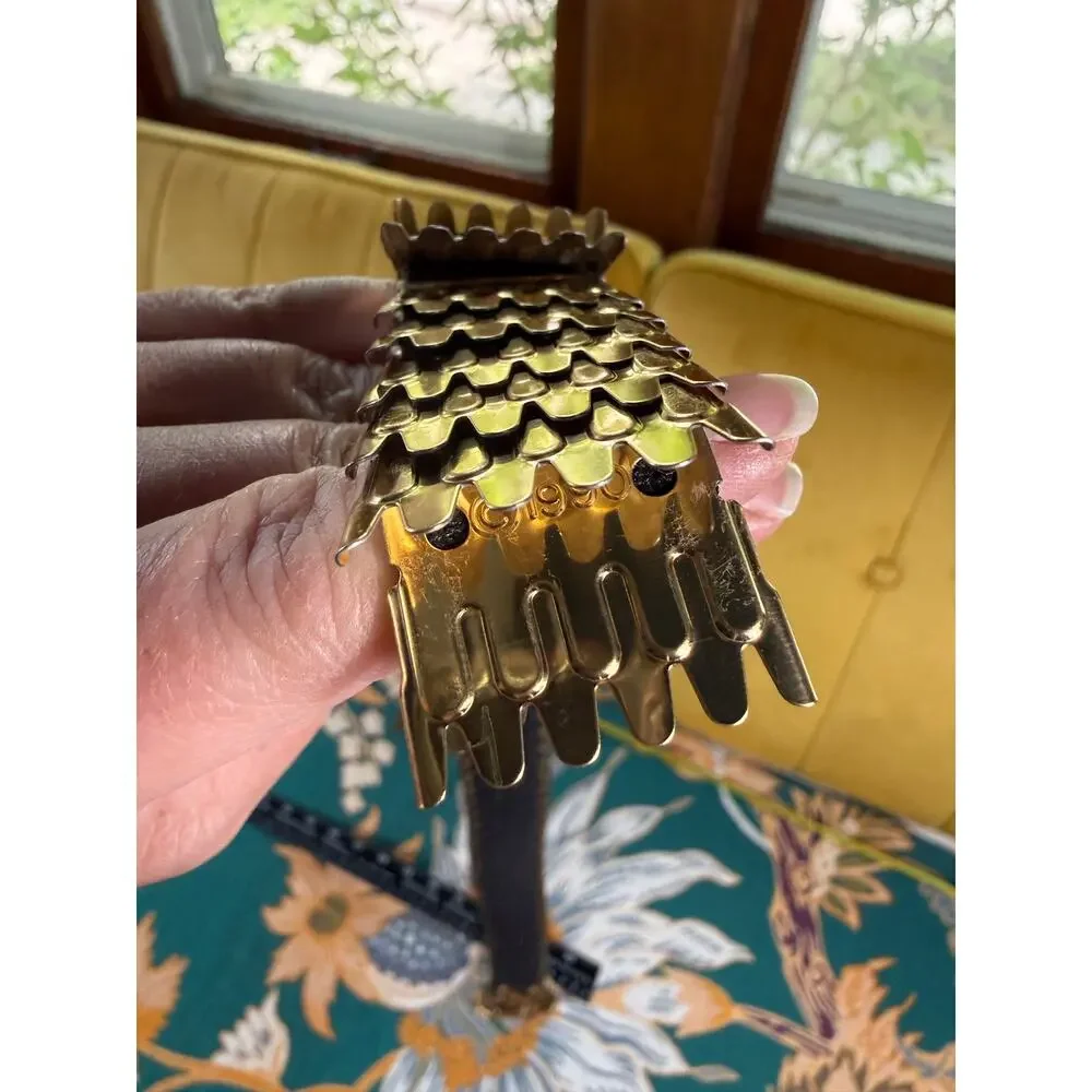 Retro 1990s Gold Tone Fish Scale Elastic Belt Textured Coin Buckle Wide Cinch